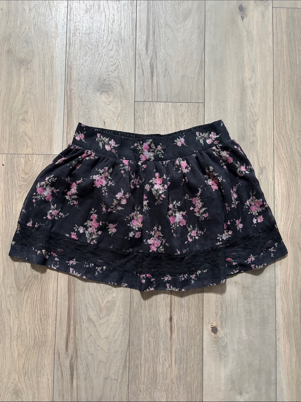 Charlotte Russe Black Floral Lace Trim Skirt - Women
